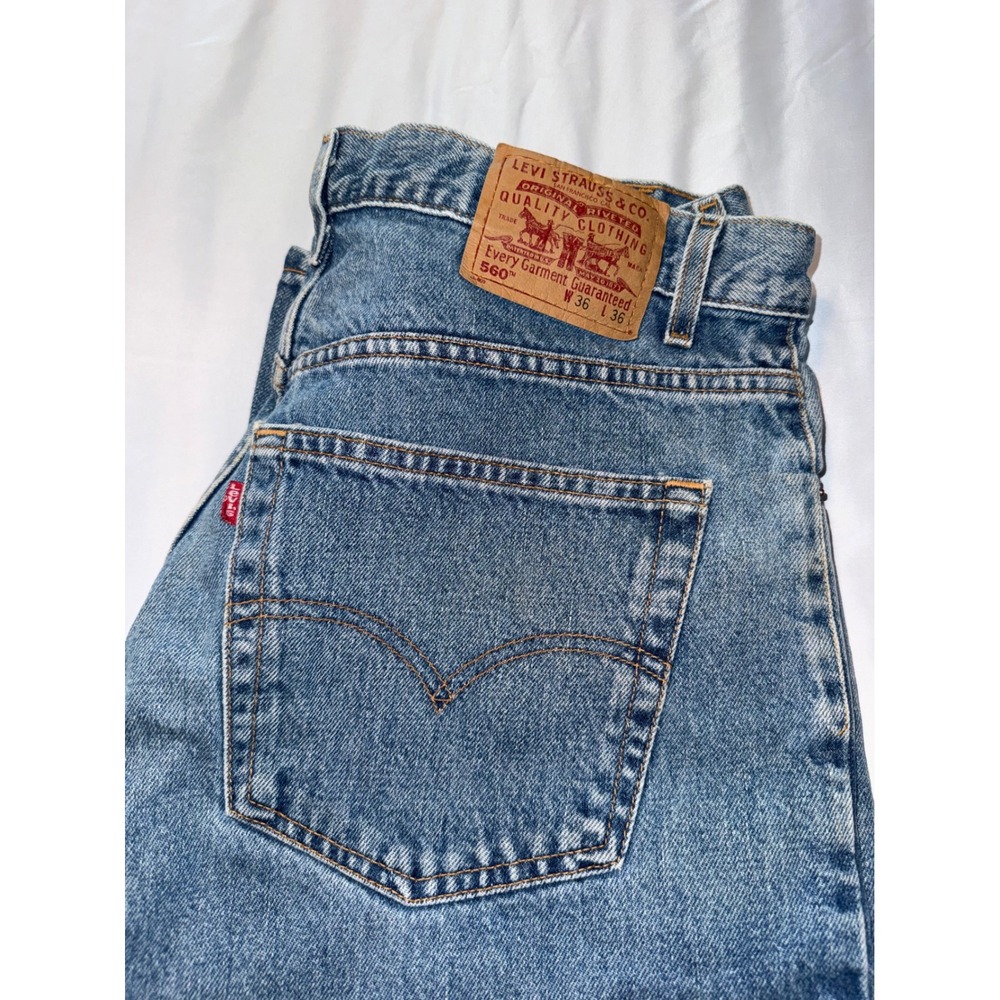 Vintage Levis 560 Comfort Fit Jeans Paper Tag 36x36 Medium Wash Blue Tapered Leg